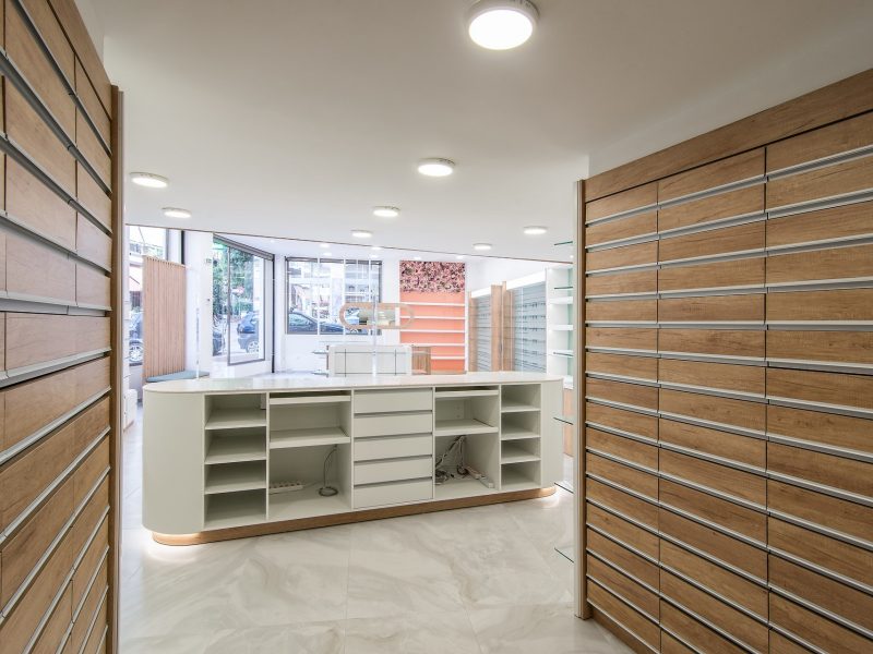 ΦΑΡΜΑΚΕΙΟ ΚΡΑΝΙΩΤΗΣ, ΖΩΓΡΑΦΟΥ