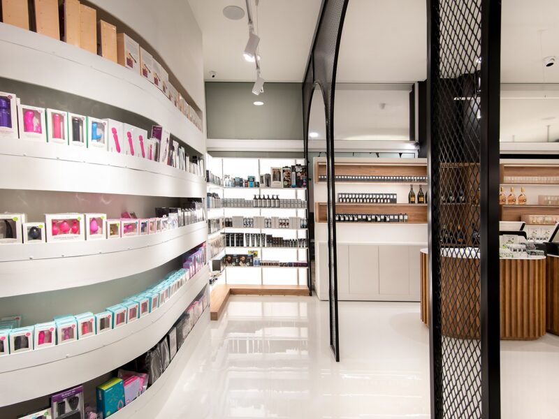 Make Me Up Δεμπεγιωτης Καλαματα