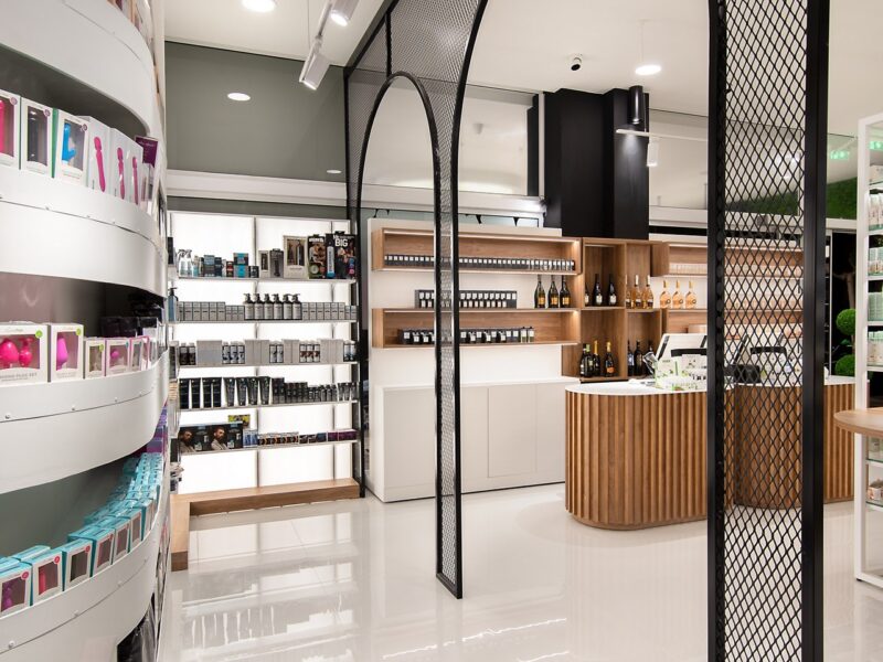 Make Me Up Δεμπεγιωτης Καλαματα