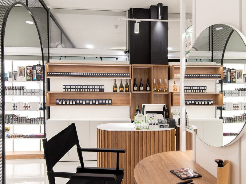 Make Me Up Δεμπεγιωτης Καλαματα