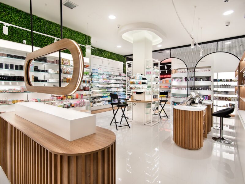 Make Me Up Δεμπεγιωτης Καλαματα