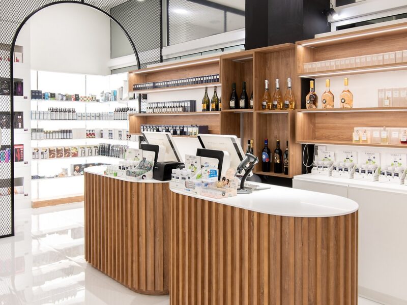 Make Me Up Δεμπεγιωτης Καλαματα