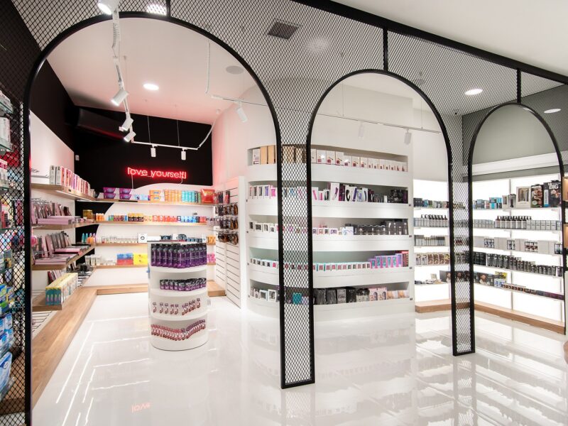 Make Me Up Δεμπεγιωτης Καλαματα