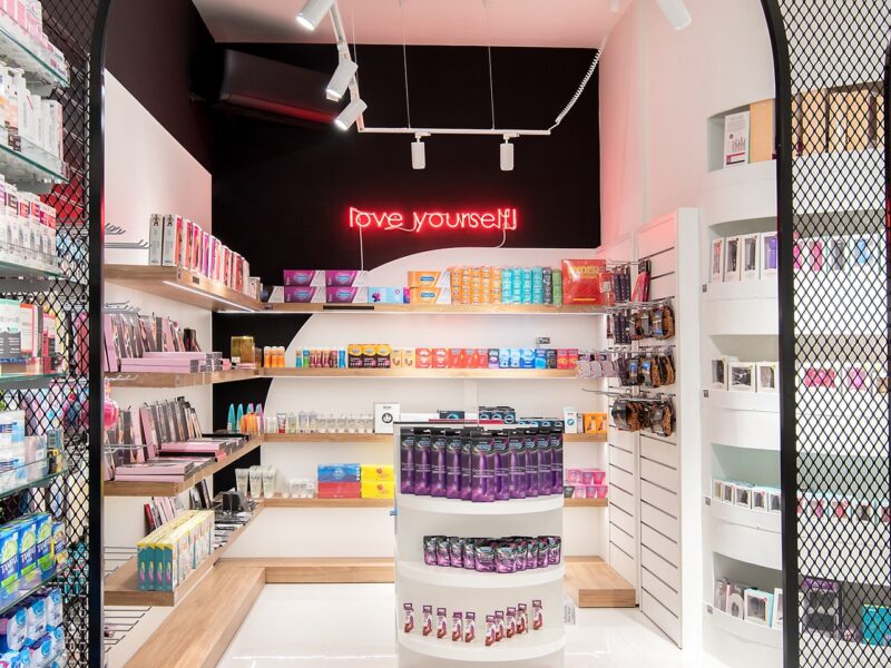 Make Me Up Δεμπεγιωτης Καλαματα